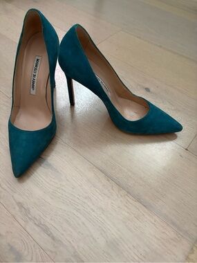 Manolo Blahnik Teal Suede Pointed Pumps